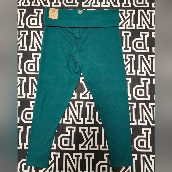 (H)VS Pink 3pc NWT Green Crest Set 💚 - Picture 11 of 13